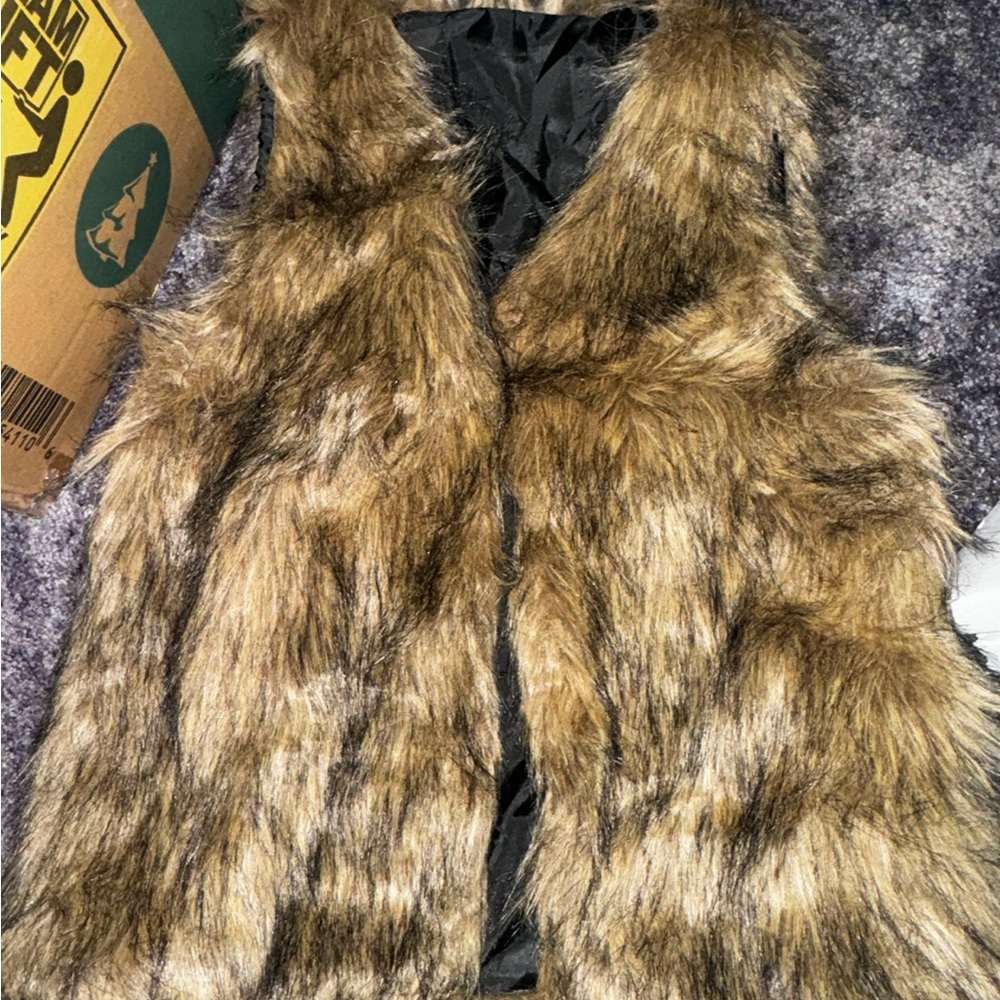 16 PCS- BAG OF CLOTHES FOR SALE.